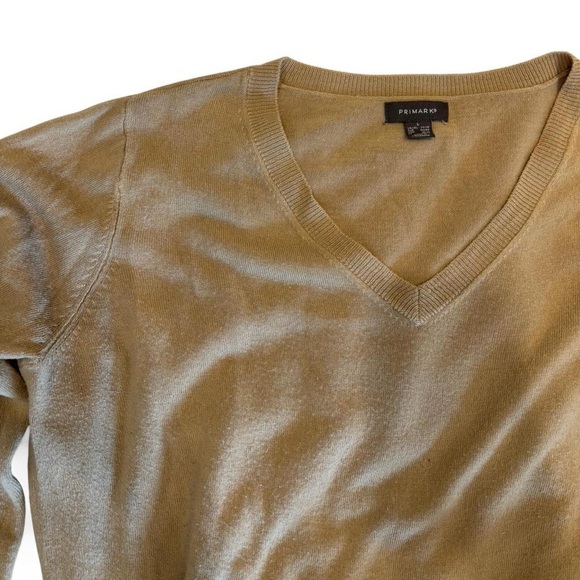 V-Neck Camel Sweater - Picture 5 of 6